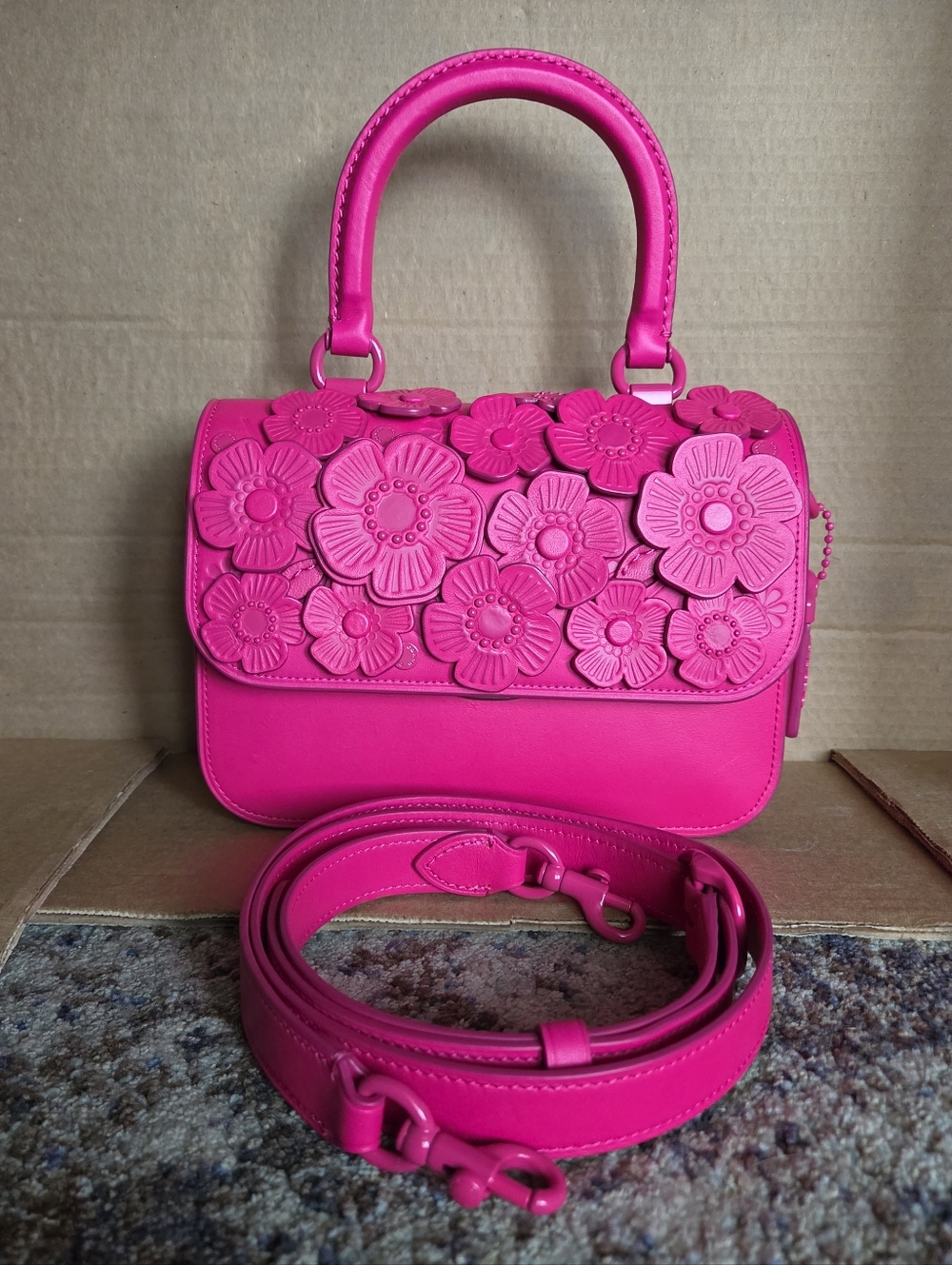 Coach Rogue Top Handle Tea Rose In DRAGONFRUIT - Overseas Exclusive